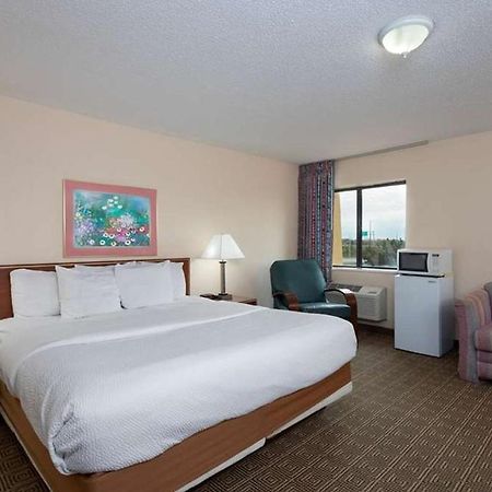 La Quinta Inn By Wyndham Indianapolis East-Post Drive Екстериор снимка