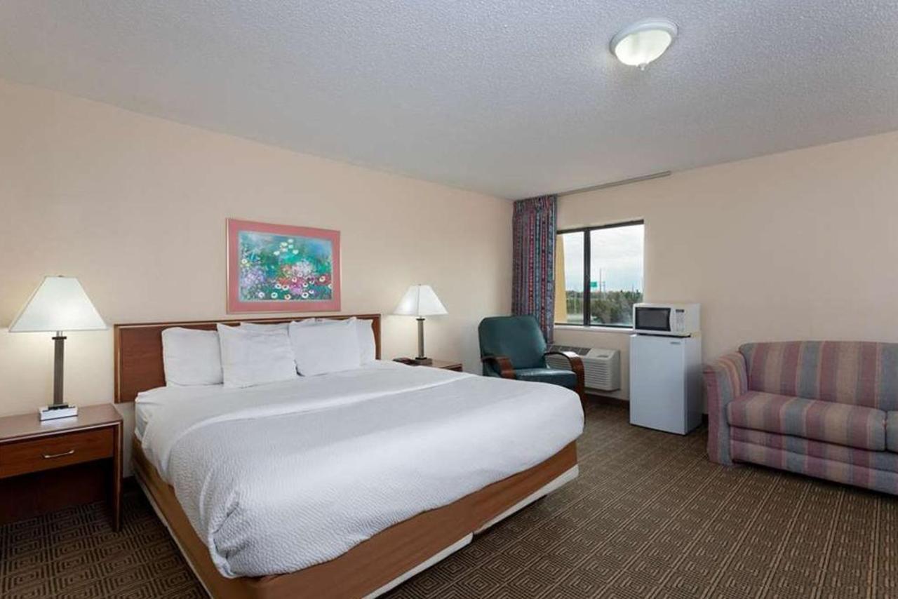La Quinta Inn By Wyndham Indianapolis East-Post Drive Екстериор снимка