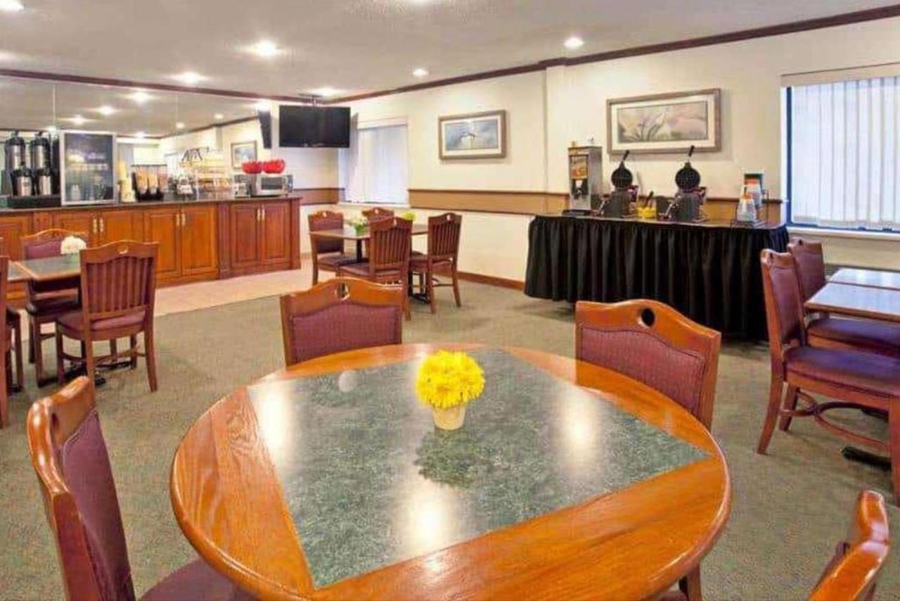 La Quinta Inn By Wyndham Indianapolis East-Post Drive Екстериор снимка