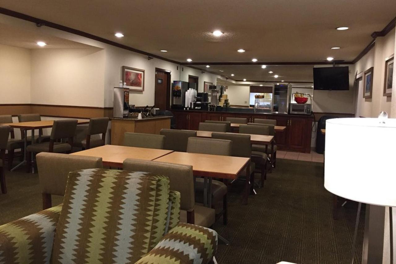 La Quinta Inn By Wyndham Indianapolis East-Post Drive Екстериор снимка