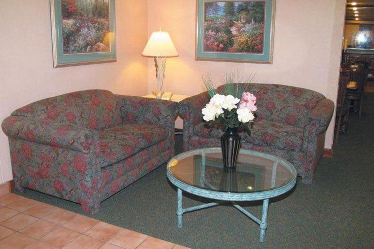 La Quinta Inn By Wyndham Indianapolis East-Post Drive Екстериор снимка