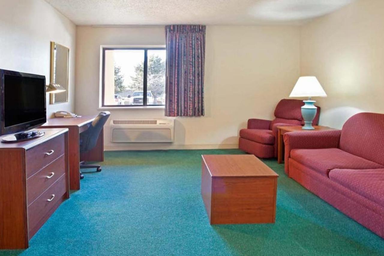 La Quinta Inn By Wyndham Indianapolis East-Post Drive Екстериор снимка