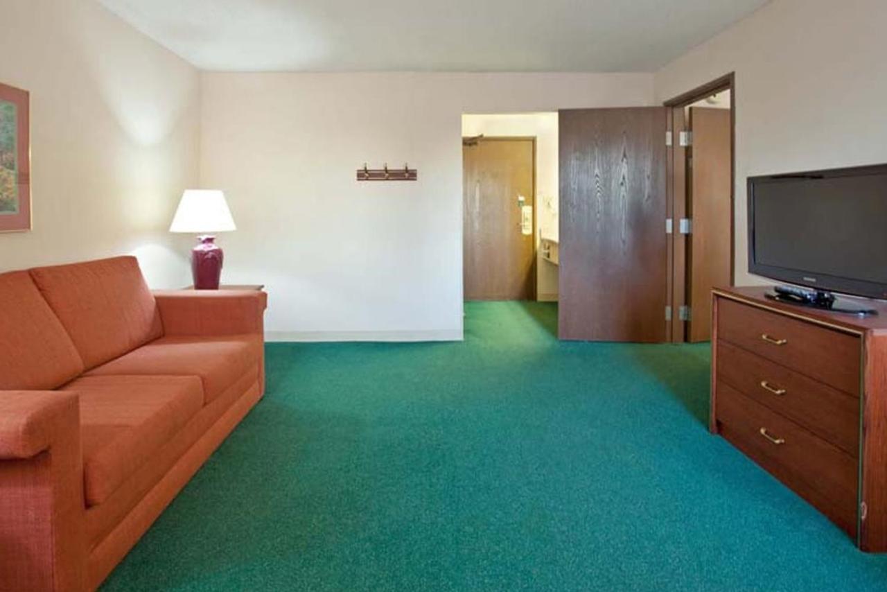 La Quinta Inn By Wyndham Indianapolis East-Post Drive Екстериор снимка