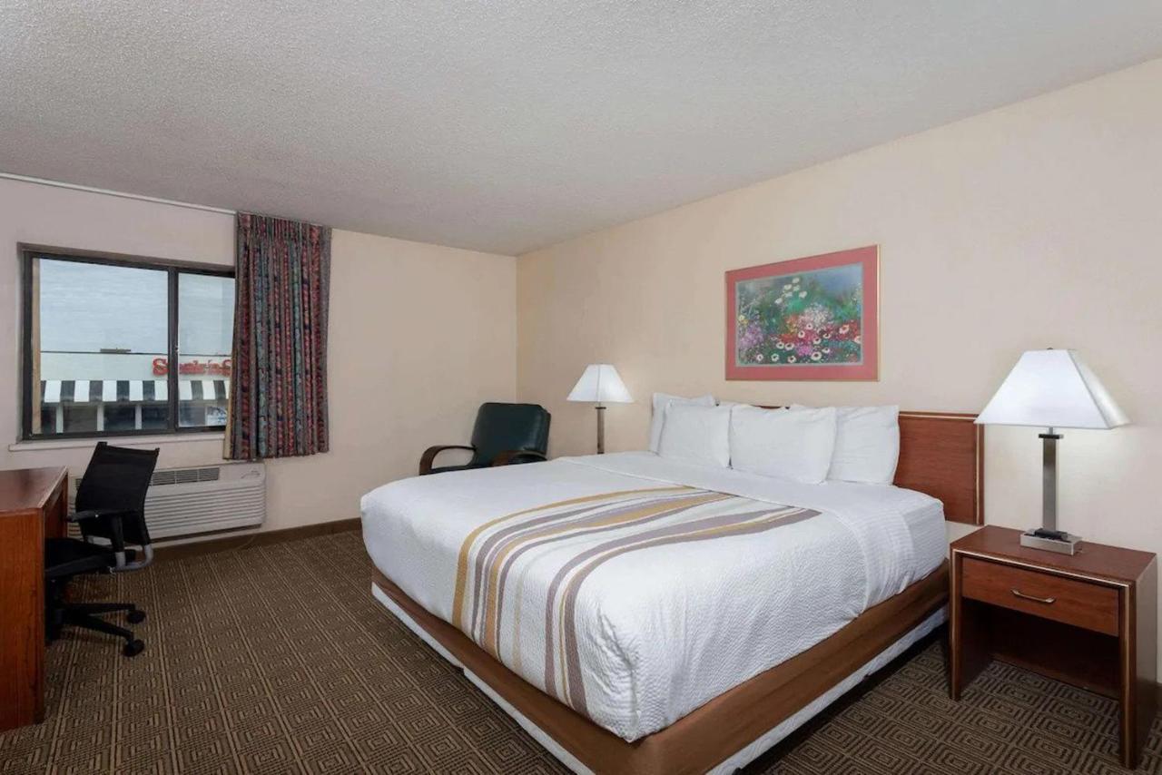 La Quinta Inn By Wyndham Indianapolis East-Post Drive Екстериор снимка
