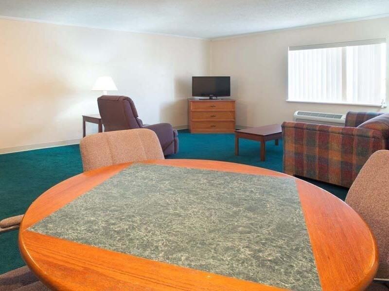 La Quinta Inn By Wyndham Indianapolis East-Post Drive Екстериор снимка