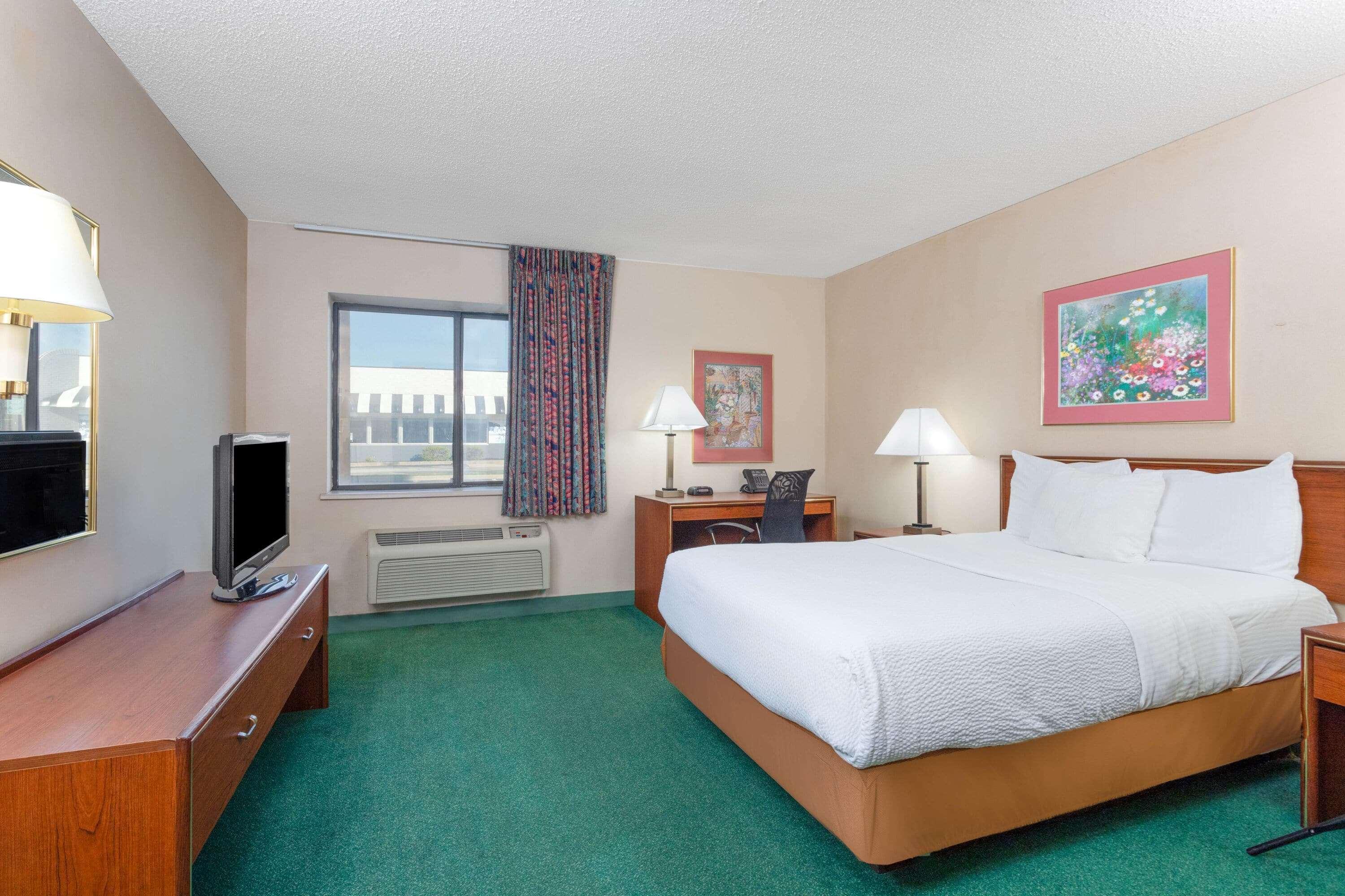La Quinta Inn By Wyndham Indianapolis East-Post Drive Екстериор снимка